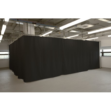 black-cat_curtain.jpg black-cat_curtain.jpg
