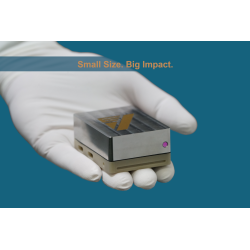 Compact Femtosecond Laser Oscillator